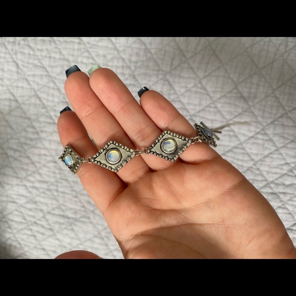 Diamond shaped opal choker